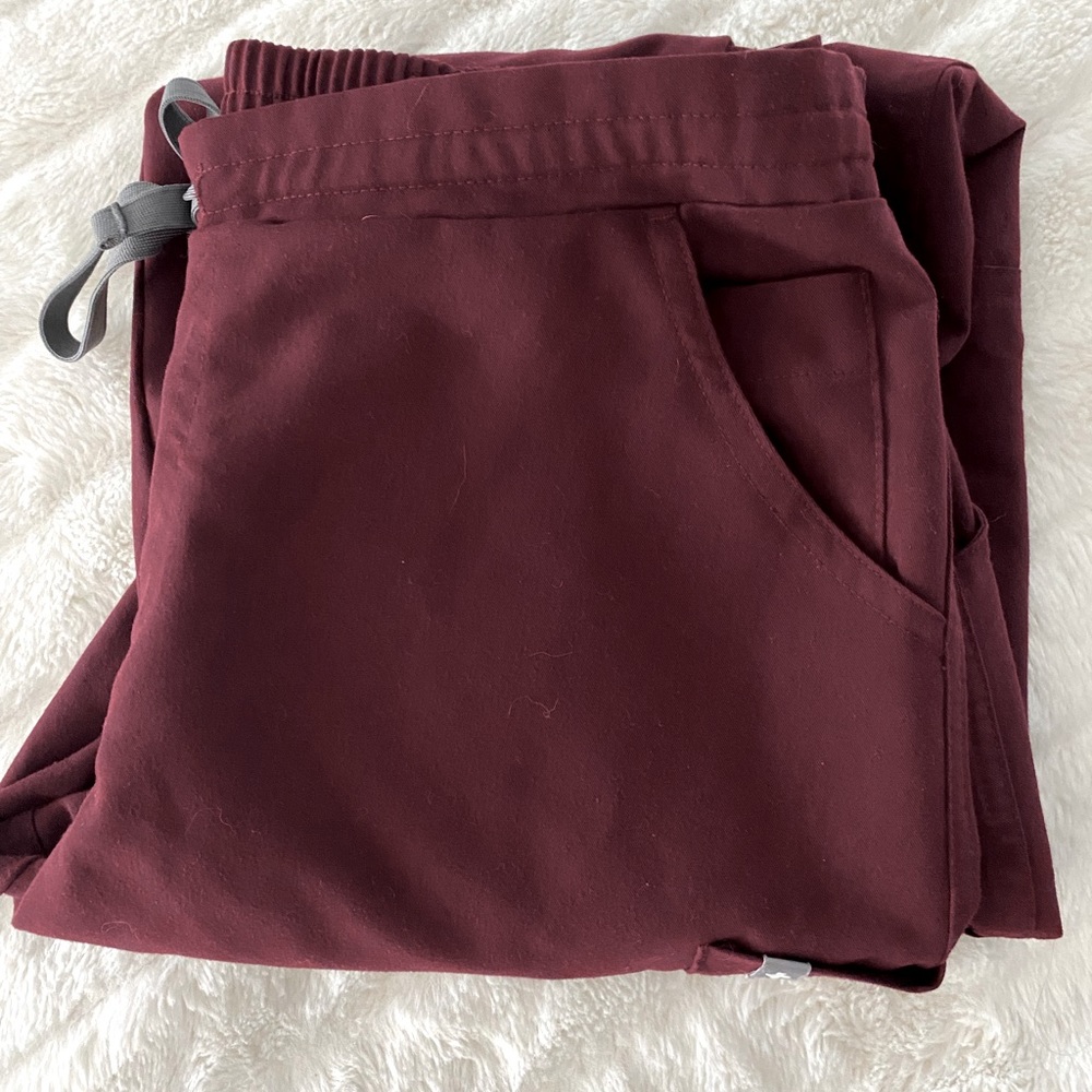 [Figs] Burgundy Yola Scrubs Pants